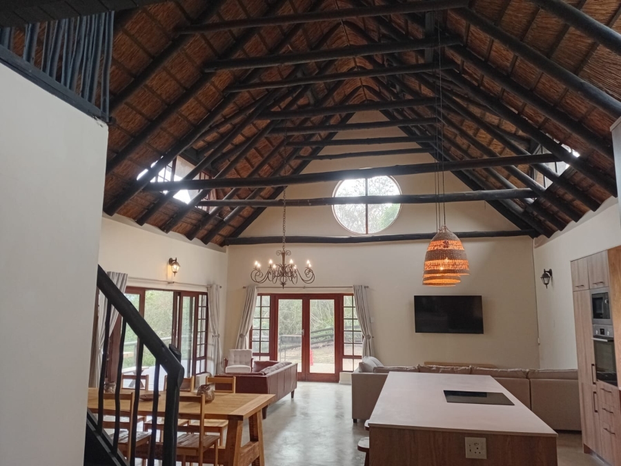 To Let 4 Bedroom Property for Rent in Cintsa East Eastern Cape